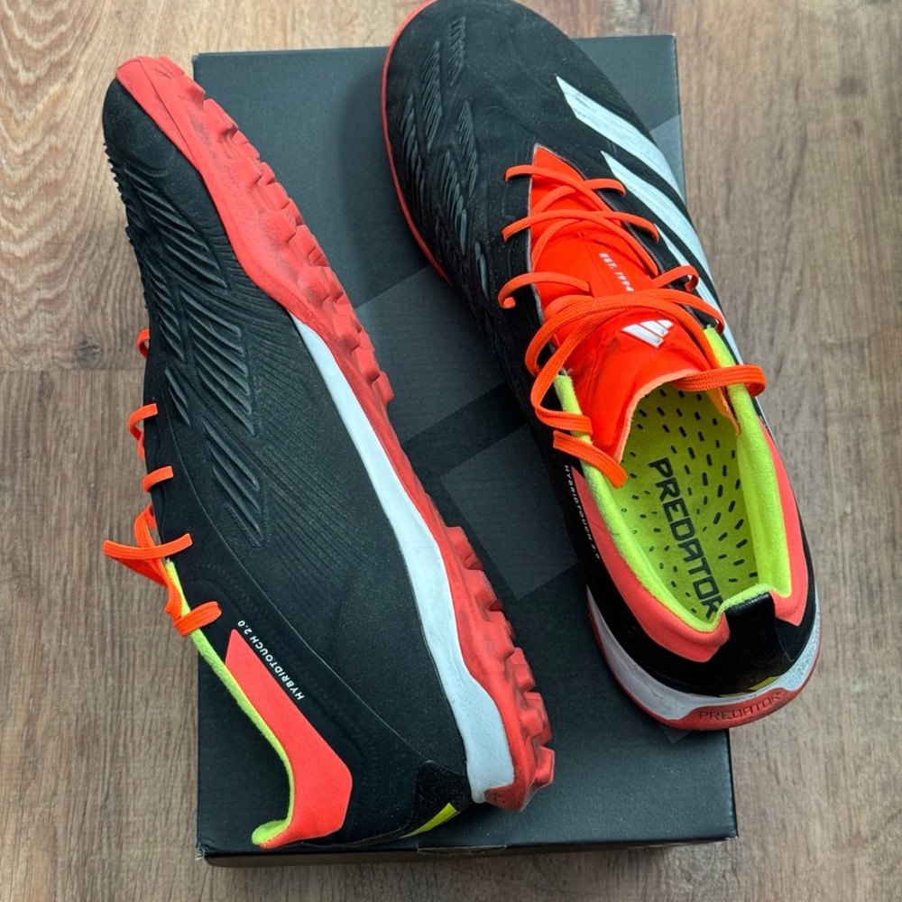 Adidas Predator Pro FG soccer shoes ( Jude Bellingham) + FREE Grip Socks!!